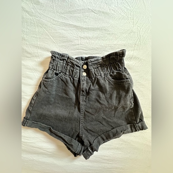 Black Topshop Mom Shorts - Picture 1 of 3